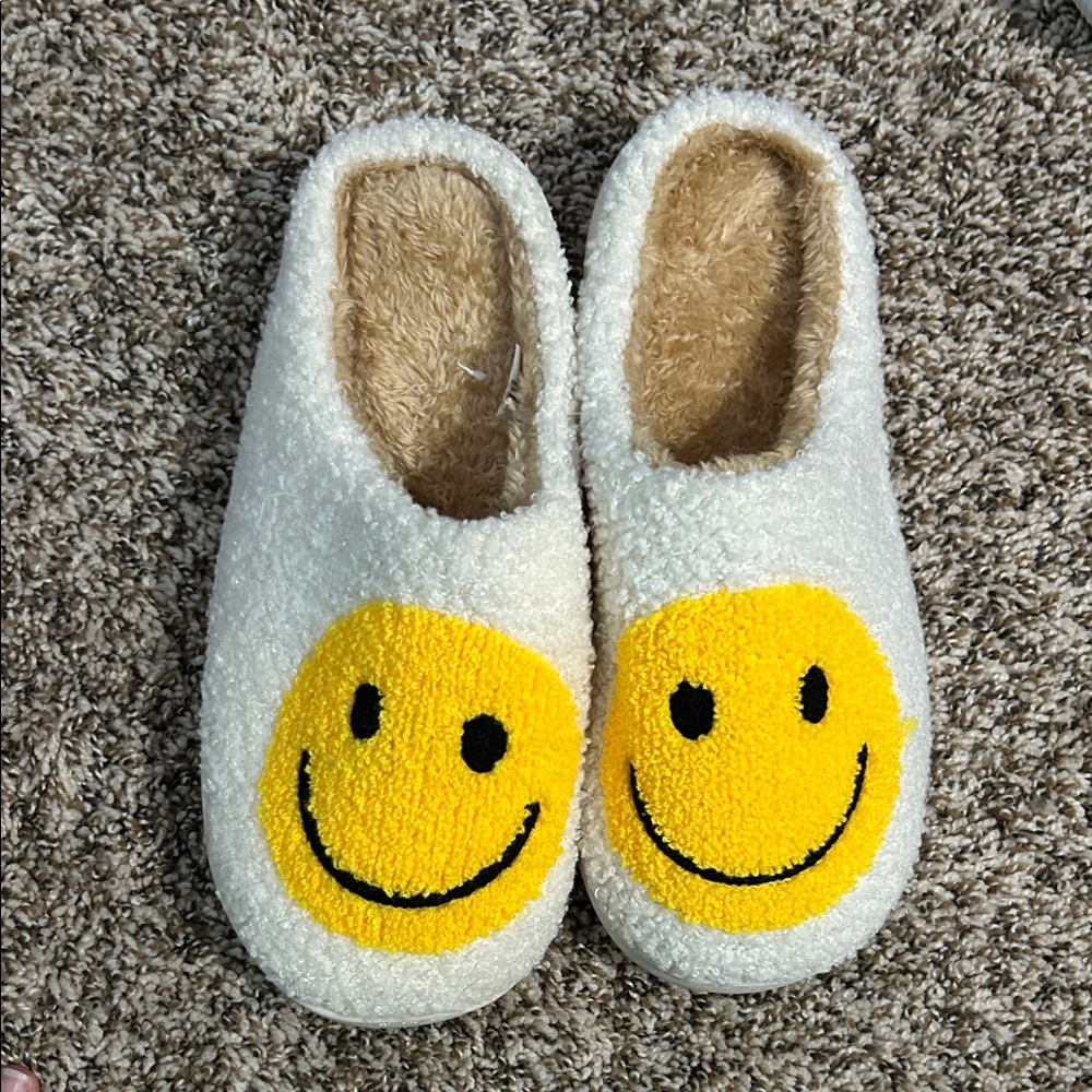 Kids Cozy White and Yellow Smiley Slippers